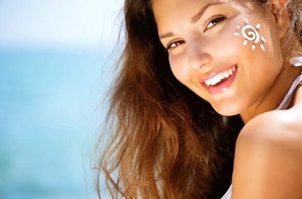 5 WAYS TO PROTECT YOUR SKIN FROM THE SUN